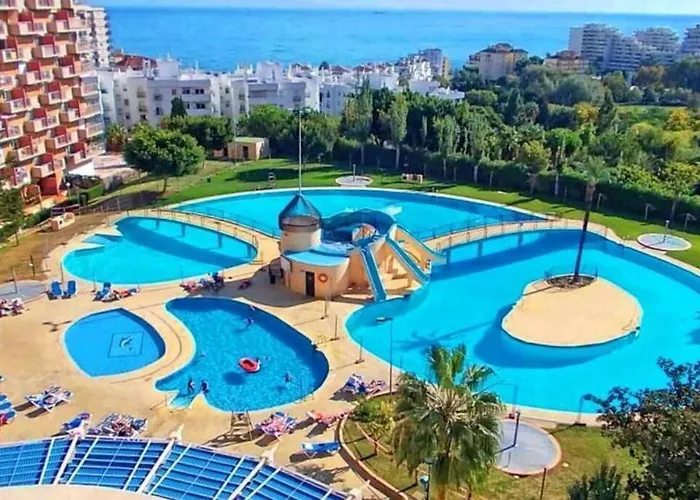 Cozy With Sea Views Benalmádena